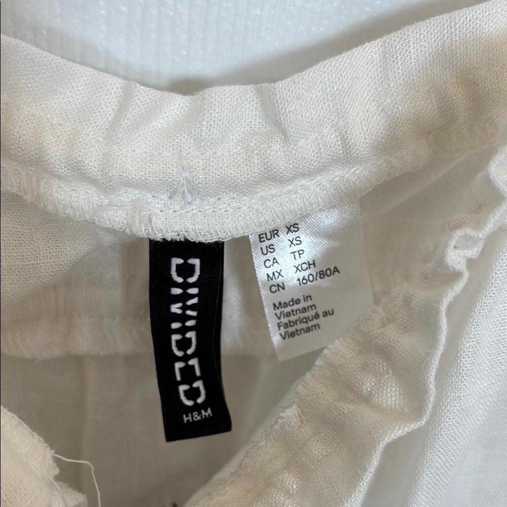 NWT Cream Tie-Front Top - Picture 7 of 8